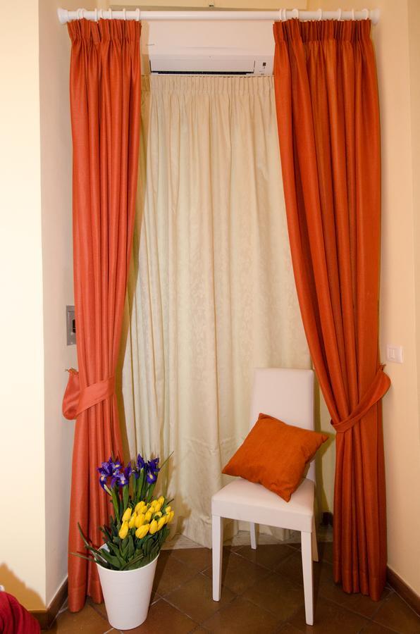 B&B L'Incrocio Salerno Bagian luar foto