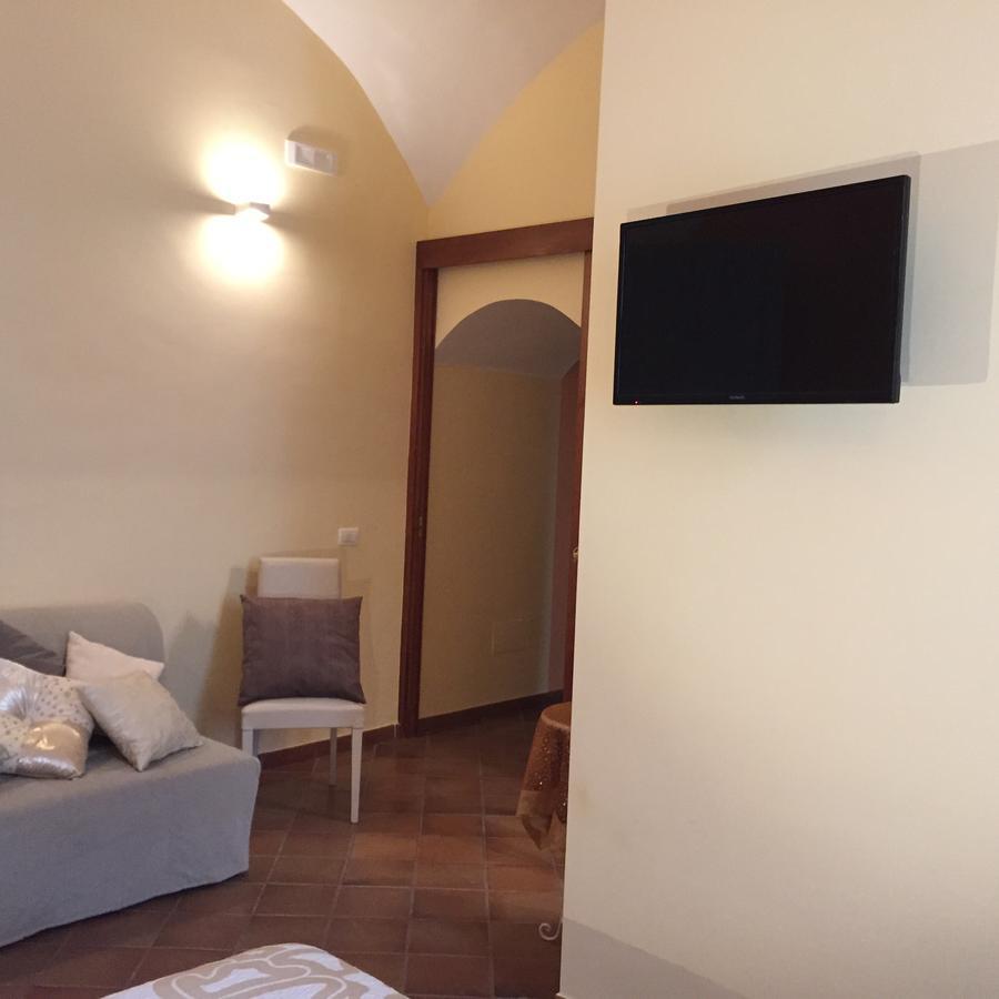 B&B L'Incrocio Salerno Bagian luar foto