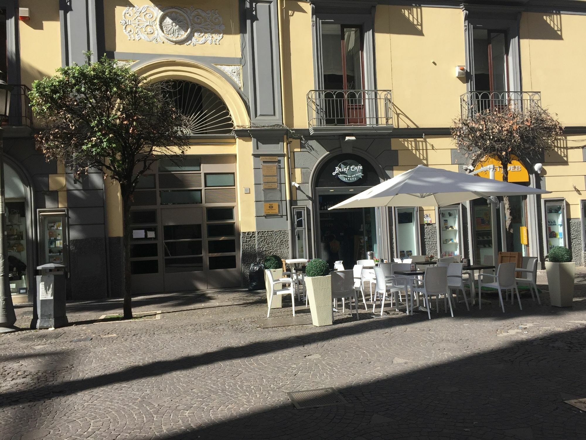 B&B L'Incrocio Salerno Bagian luar foto